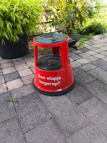  Verrijdbaar opstapkrukje beschikbaar voor biedingen