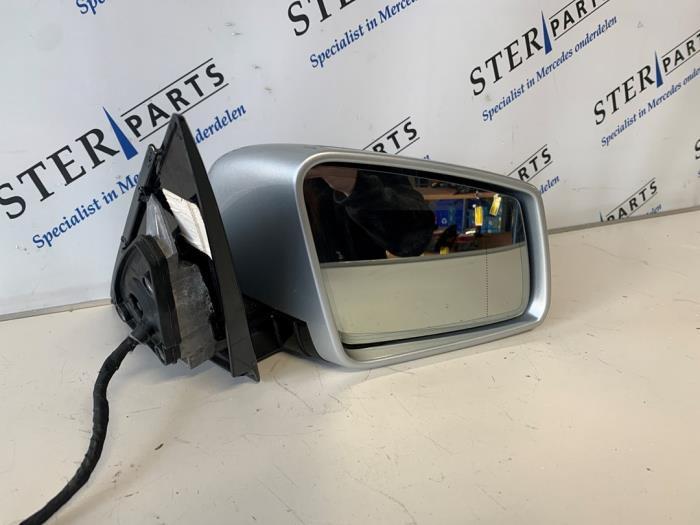 Buitenspiegel rechts van een Mercedes E-Klasse, Auto-onderdelen, Spiegels, Mercedes-Benz, Gebruikt, 3 maanden garantie, Ophalen of Verzenden