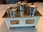 Metalen fornuisje met pannen, vintage, Ophalen of Verzenden, Gebruikt, Overige materialen, Speelkeuken-accessoire