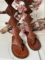 Saint Laurent sandalen 38 studded gladiator slippers, Slippers, Ophalen of Verzenden, Zo goed als nieuw