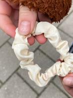 Beige Scrunchie, Kleding | Dames, Badmode en Zwemkleding, Ophalen of Verzenden, Gedragen, Beige, Overige typen
