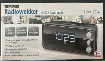 Wekkerradio met USB-laadfunctie beschikbaar voor biedingen