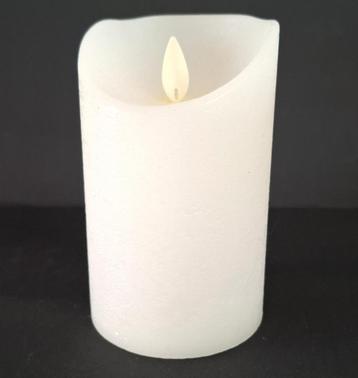 Waxkaars op batterij met timer beschikbaar voor biedingen