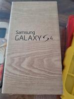 Samsung galaxy s4 Met 6 hoesjes oortjes en oplader, Telecommunicatie, Mobiele telefoons | Samsung, Overige modellen, Gebruikt