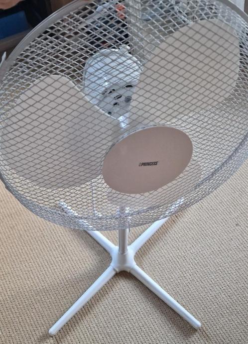 Staande Ventilator - Wit, Verstelbaar en Krachtig, Witgoed en Apparatuur, Ventilatoren, Zo goed als nieuw, Statiefventilator, Ophalen of Verzenden