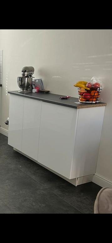 Ikea METOD keukenkasten en aanrechtblad. - afbeelding 1
