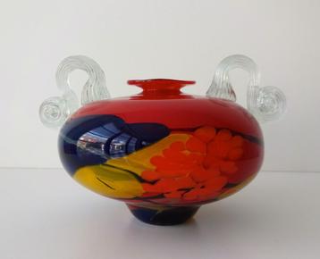 Glazen vaas rood zwart opaline twee oren Ioan Nemtoi 3465-g beschikbaar voor biedingen