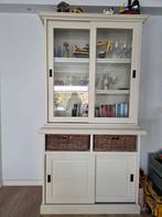 Landelijke witte buffetkast., Huis en Inrichting, Kasten | Buffetkasten, Ophalen, Gebruikt, 200 cm of meer, Met deur(en)