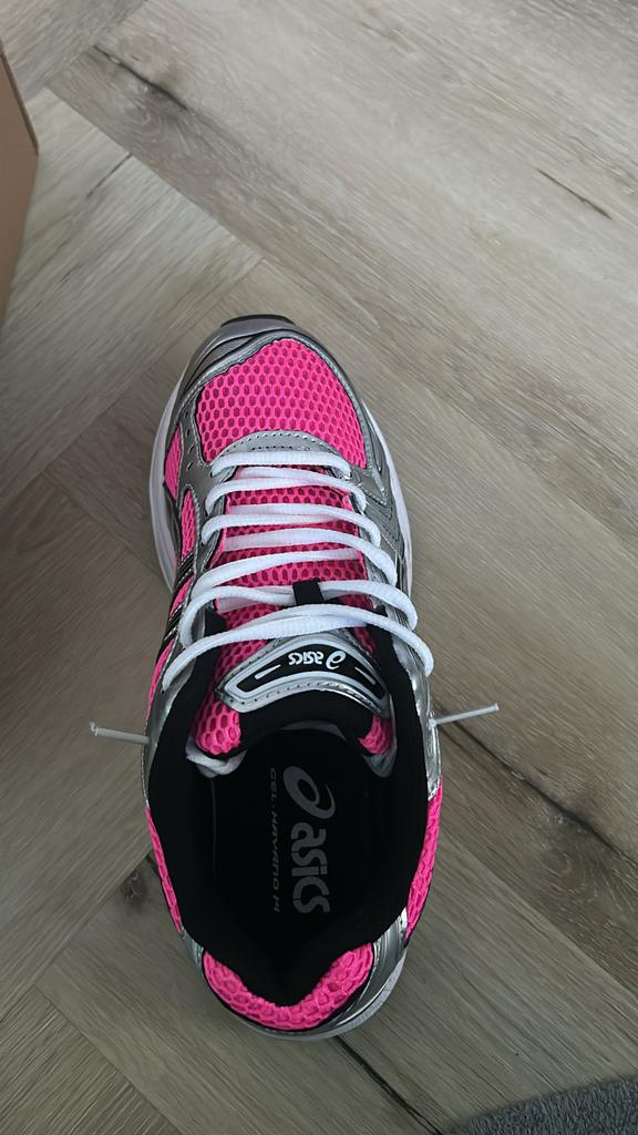 Asics Gel Kayano 14 Pink Glo - Maat 42 - Zo goed als nieuw, Sportschoenen, Ophalen of Verzenden, Zo goed als nieuw, Roze