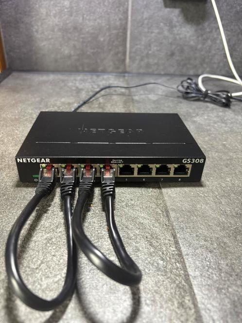 Netgear GS308 netwerk switch, Computers en Software, Netwerk switches, Zo goed als nieuw, Ophalen of Verzenden