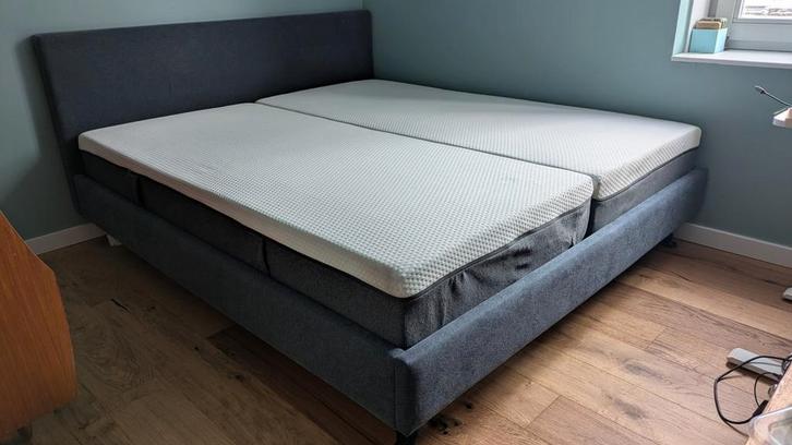 Bed blauwe stof 180x200 Emma hybrid matrassen, Huis en Inrichting, Slaapkamer | Bedden, Zo goed als nieuw, Tweepersoons, 180 cm