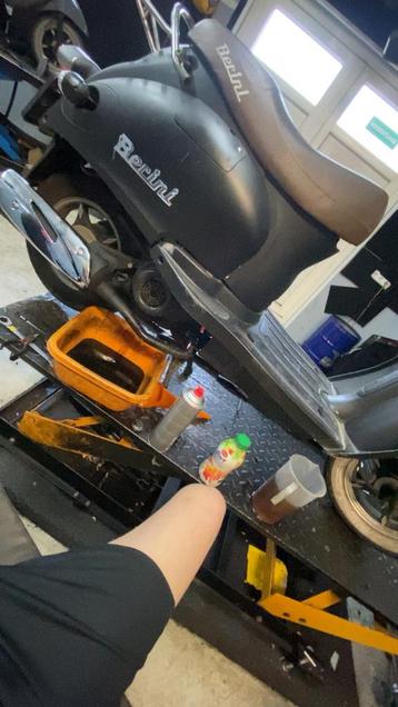 scooter reparatie tuning & onderhoud – 2T en 4T beschikbaar voor biedingen