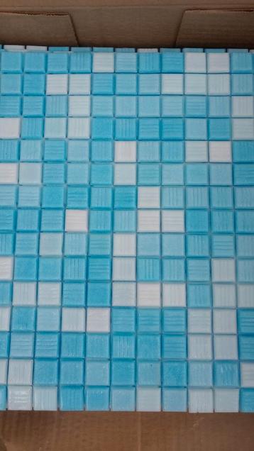 14 vellen glasmozaïek  beschikbaar voor biedingen