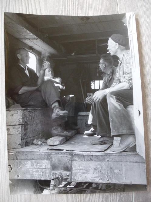 Oude zwart-wit foto's - 1961 en 1962, Verzamelen, Foto's en Prenten, Gebruikt, Foto, Overige onderwerpen, 1960 tot 1980, Verzenden