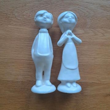  Setje Vintage bisque beeldjes jongen & meisje  beschikbaar voor biedingen