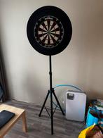 Winmau Dartbord met Surround en Standaard, Sport en Fitness, Darts, Ophalen, Gebruikt, Dartbord