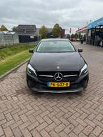 Mercedes-Benz A-Klasse A160 102pk 2017 Zwart, Auto's, Voorwielaandrijving, 65 €/maand, 4 cilinders, Zwart