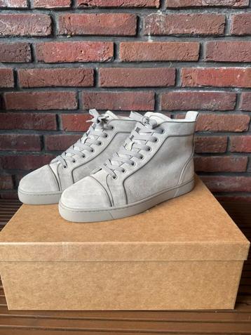 Louboutin Orlato Goose Suede 42 beschikbaar voor biedingen