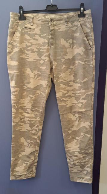 Stijlvolle Rosner 'May' broek zand/camouflage print L 49017 beschikbaar voor biedingen