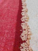 Retro tafelkleed koraalrood gehaakte rand 152/127, Huis en Inrichting, Tafelkleden, Gebruikt, Etten-Leur, DJT@dejuistetoon.eu