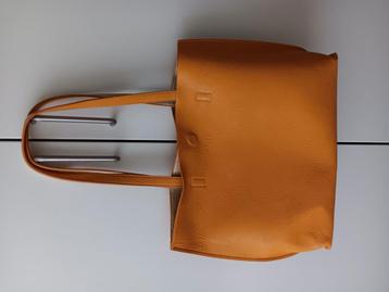 MOOIE SCHOUDERTAS  beschikbaar voor biedingen