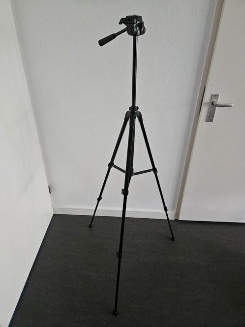 Statief camera gloednieuw, Audio, Tv en Foto, Fotografie | Statieven en Balhoofden, Nieuw, Driepoot, Minder dan 150 cm, Ophalen of Verzenden