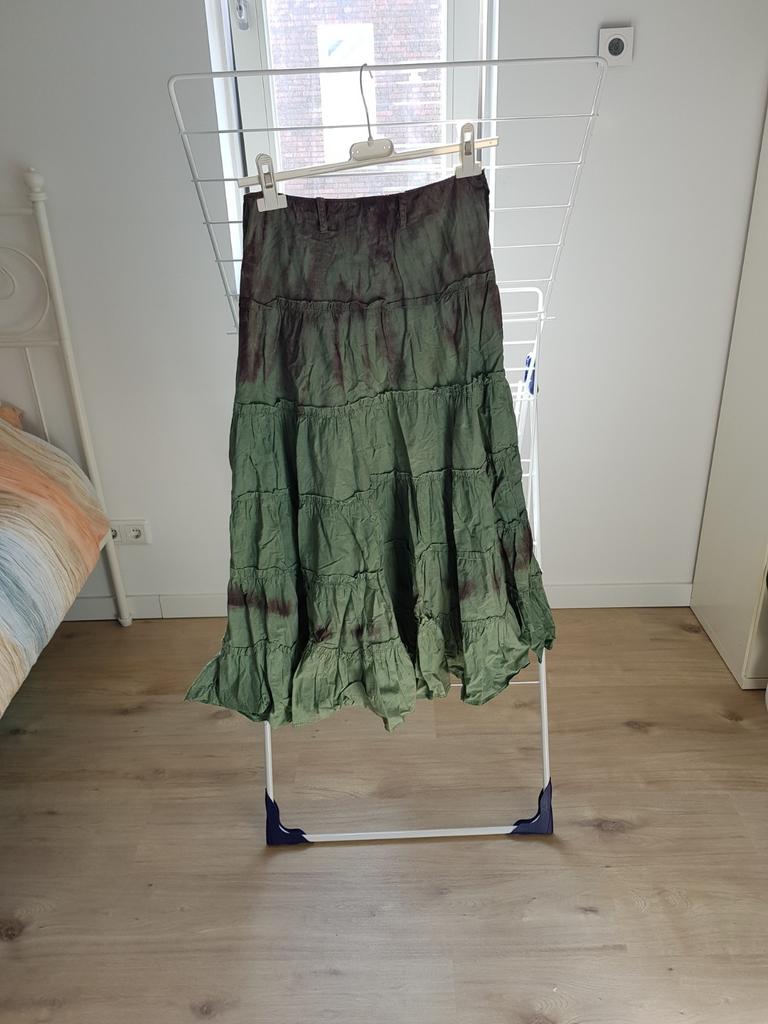 Mooie leger groen rok, Maat 38/40 (M), Ophalen of Verzenden, Zo goed als nieuw, Boven de knie