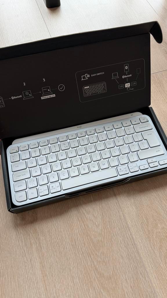 Logitech MX Keys Mini - Compact Toetsenbord[US-Intl], Computers en Software, Toetsenborden, Zo goed als nieuw, Qwerty, Draadloos