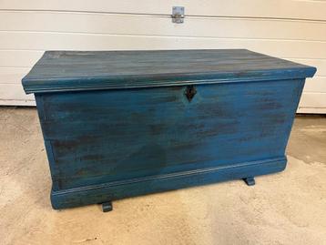 Houten gereedschapskist beschikbaar voor biedingen