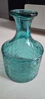 Turquoise glazen vaas met reliëf, Huis en Inrichting, Woonaccessoires | Vazen, Blauw, Ophalen of Verzenden, Minder dan 50 cm, Glas
