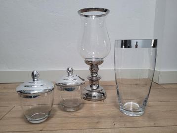 Windlicht op voet / vaas / schaaltjes glas kleur zilver beschikbaar voor biedingen