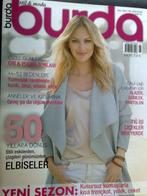 4 x Burda mode nr. 8 / 2011 - 2 / 2010 - 1 & 8 / 2009, Verzenden, Zo goed als nieuw, Vrouw, Burda