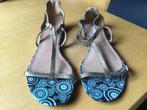 Designual sandalen goud met blauwe kleuren maat 39, Ophalen of Verzenden, Zo goed als nieuw, Blauw, Sandalen of Muiltjes