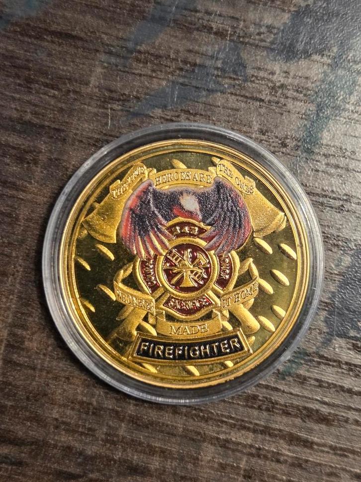 Brandweer Challenge Coin - Helden Eerbetoon, Verzamelen, Overige Verzamelen, Zo goed als nieuw, Ophalen of Verzenden