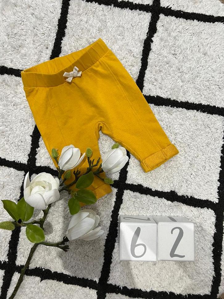 Nieuw geel Baby Club jogger broek 62 3-6M #mrb86size62 warm, Kinderen en Baby's, Babykleding | Maat 62, Nieuw, Jongetje of Meisje
