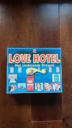 Love Hotel, Ophalen of Verzenden, Zo goed als nieuw