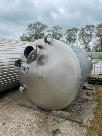 RVS tank 14.000 liter verticale opslagtank beschikbaar voor biedingen