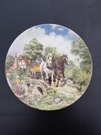 Wedgwood wandbord 1988 Off the work 9240A John L Chapman, Antiek en Kunst, Ophalen