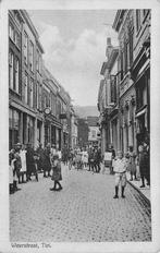 Tiel - Weerstraat met heel veel mensen (gel. 1925), Verzamelen, Ophalen of Verzenden, 1920 tot 1940, Gelopen, Gelderland