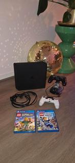 Zeer goede staat PS4 Slim + 2 controllers oplader en 2 games, Spelcomputers en Games, Spelcomputers | Sony PlayStation 4, Ophalen