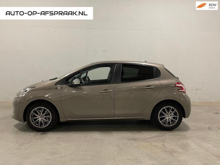 Peugeot 208 1.2 PureTech Style Pack 5drs. Navi Clima Cruise, Auto's, Peugeot, Bedrijf, Te koop, ABS, Airbags, Airconditioning