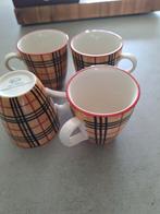 Burberry kopjes 4 stuks, Ophalen, Overige stijlen, Kop(pen) en/of Schotel(s)