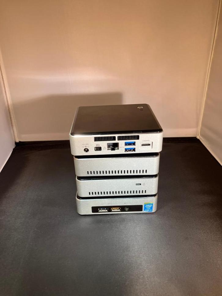 Intel NUCs 5 i3 5th gen, 8GB ram 120GB ssd, Computers en Software, Desktop Pc's, Zo goed als nieuw, 2 tot 3 Ghz, SSD, 8 GB, Met videokaart