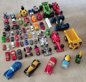 grote partij bespeeld 2-hands speelgoed en miniaturen beschikbaar voor biedingen