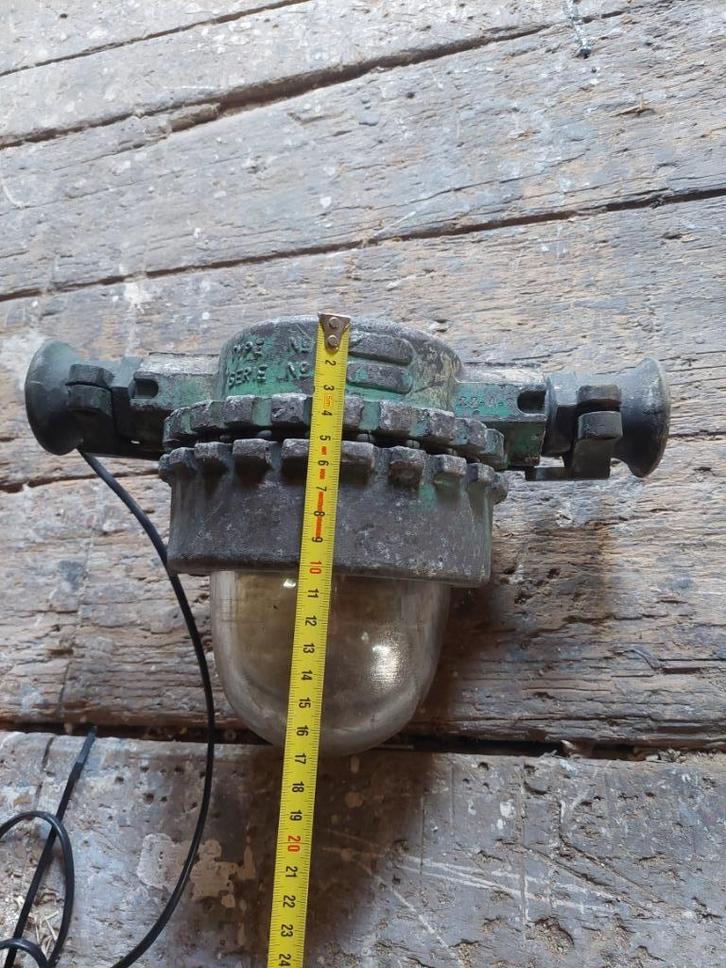 Groene mijnlamp uit Limburgse mijnen, Huis en Inrichting, Lampen | Hanglampen, Gebruikt, Minder dan 50 cm, Glas, Metaal, Ophalen of Verzenden