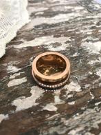 Mooie ring van swarovski ( 1), Ophalen of Verzenden, Zo goed als nieuw