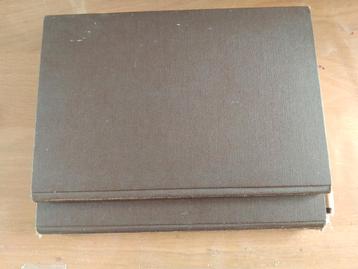 Klaverskribo Lesboeken beschikbaar voor biedingen