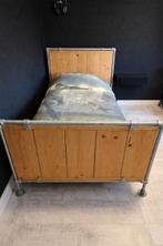 Stoer Steigerhouten Eenpersoonsbed met Verstelbare Bodem, Ophalen, Verstelbaar, Eenpersoons, Bruin