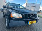 Volvo XC90 2.5 T Geartronic 2004 Zwart, Auto's, Volvo, Zwart, Stoelverwarming, Leder, Vierwielaandrijving