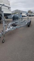 Boottrailer 3-asser zeer goede staat, Watersport en Boten, Boottrailers, Ophalen, Verstelbare verlichting, 1500 tot 3000 kg, Sloepentrailer